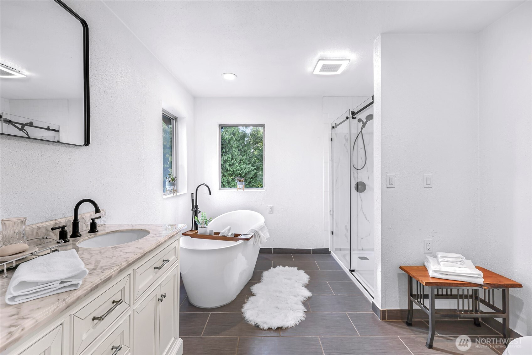 4104 Loomis Trail Road, Blaine, WA 98230