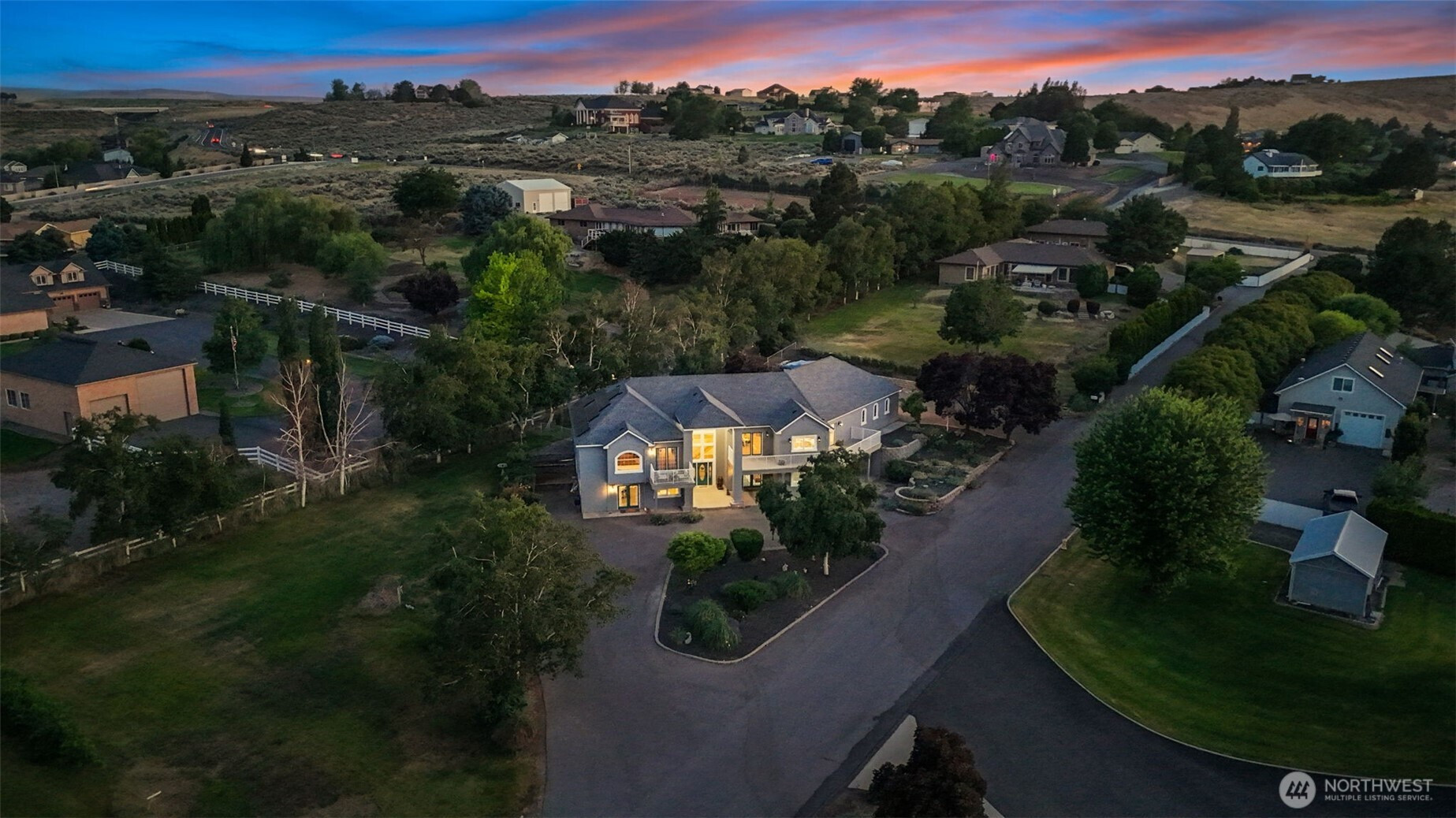 4949 Rau Lane, Richland, WA 99352