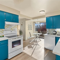 561 Lee Street, Seattle, WA 98109