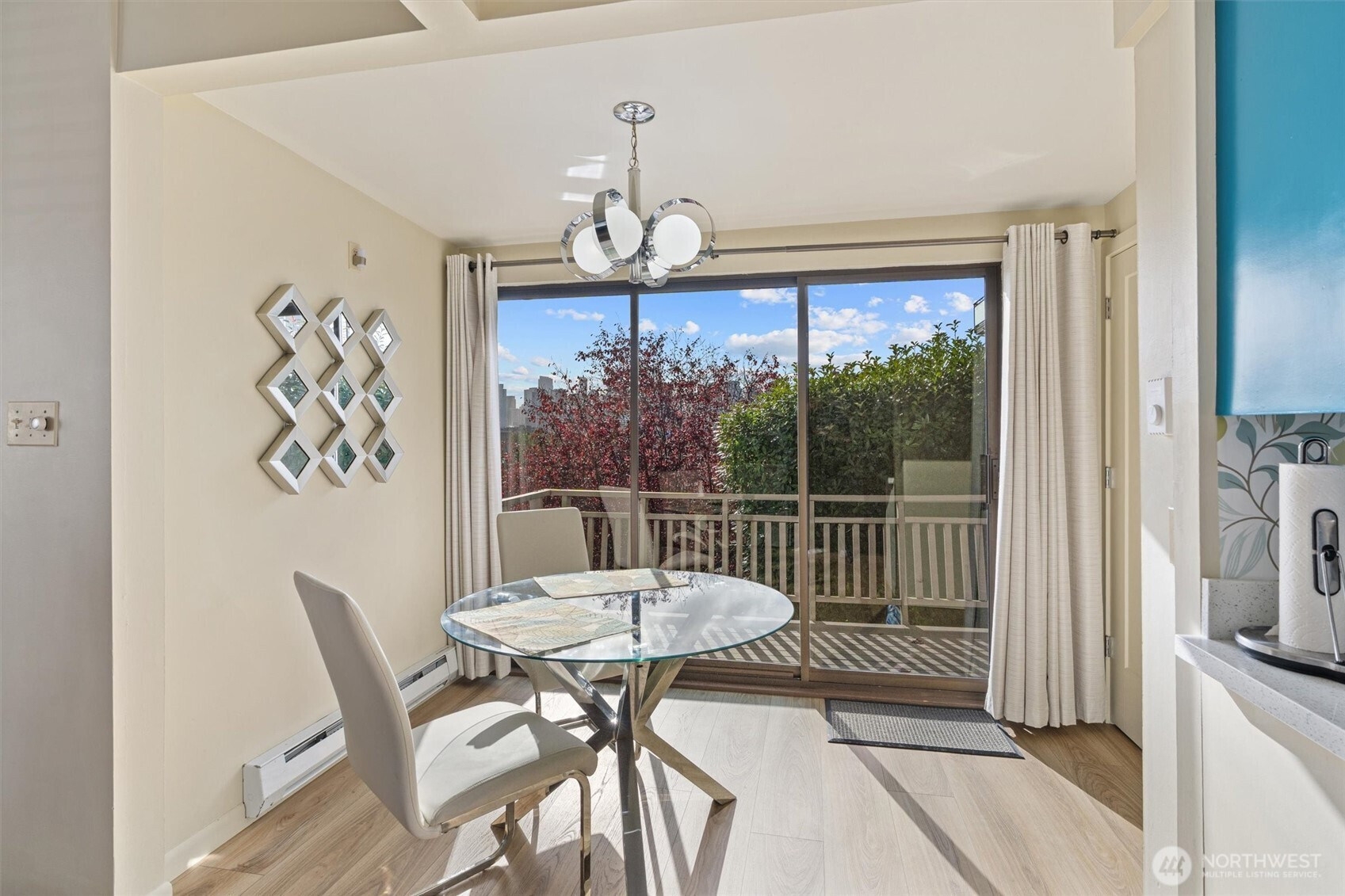 561 Lee Street, Seattle, WA 98109