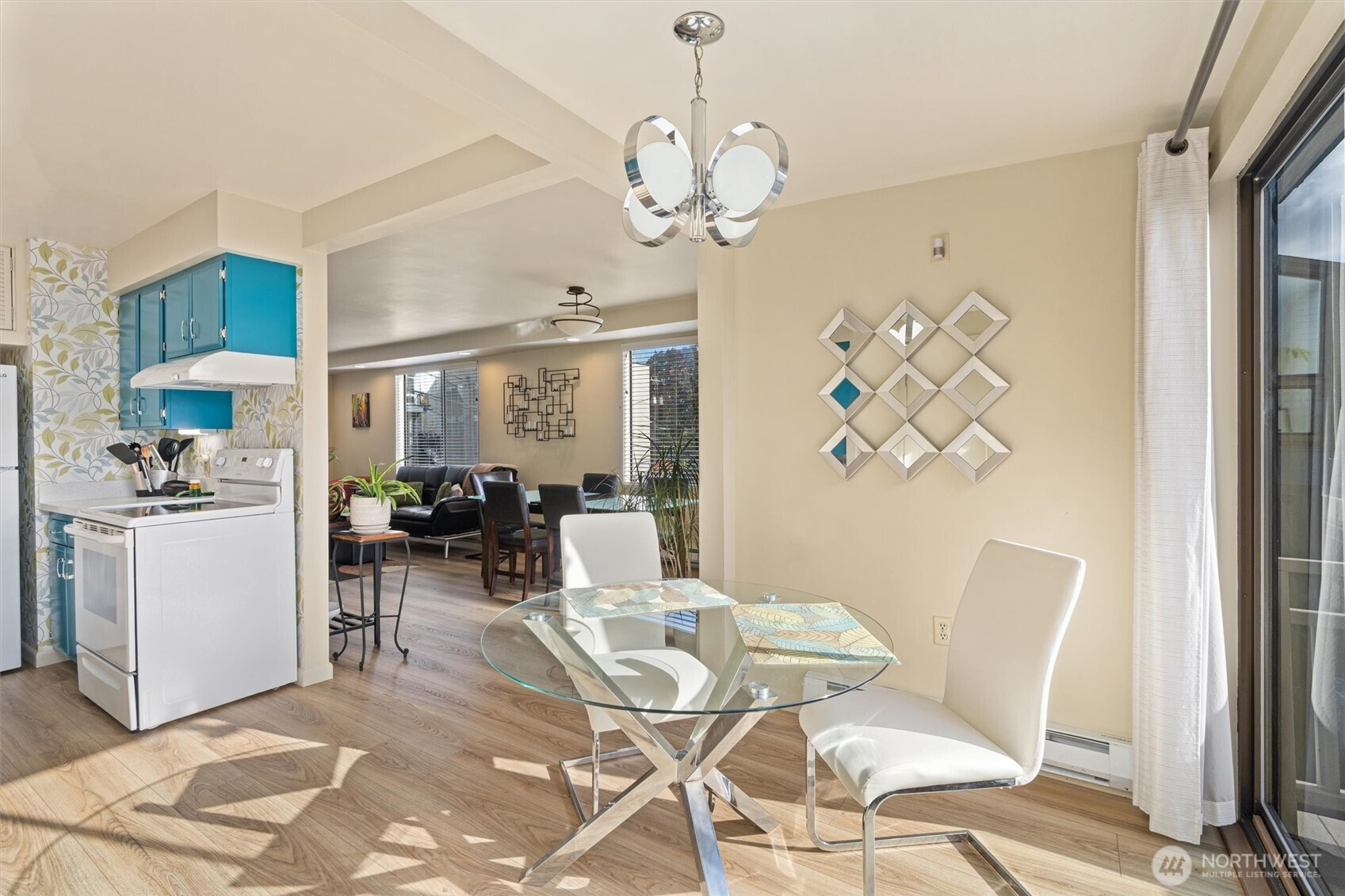 561 Lee Street, Seattle, WA 98109