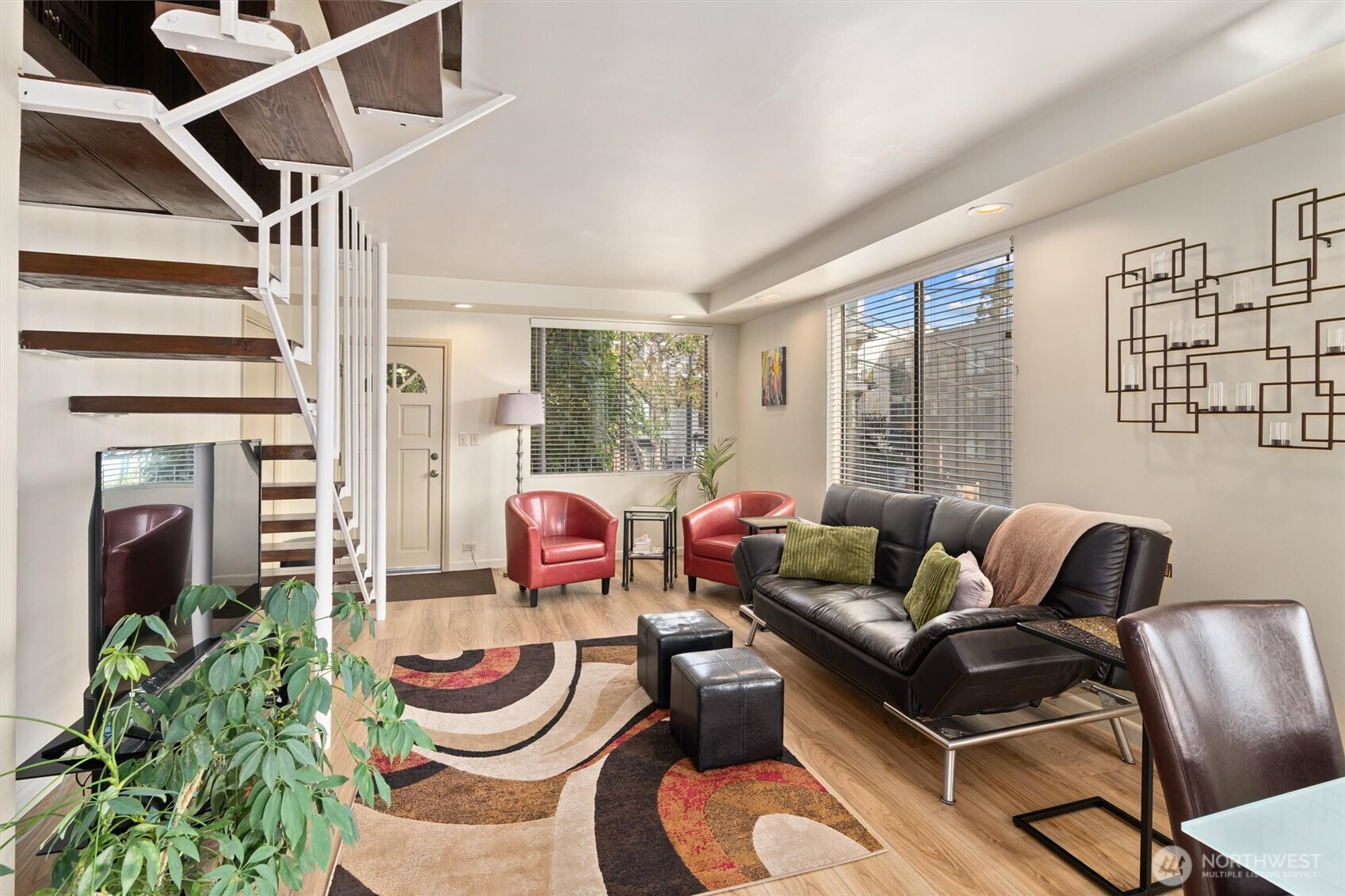 561 Lee Street, Seattle, WA 98109