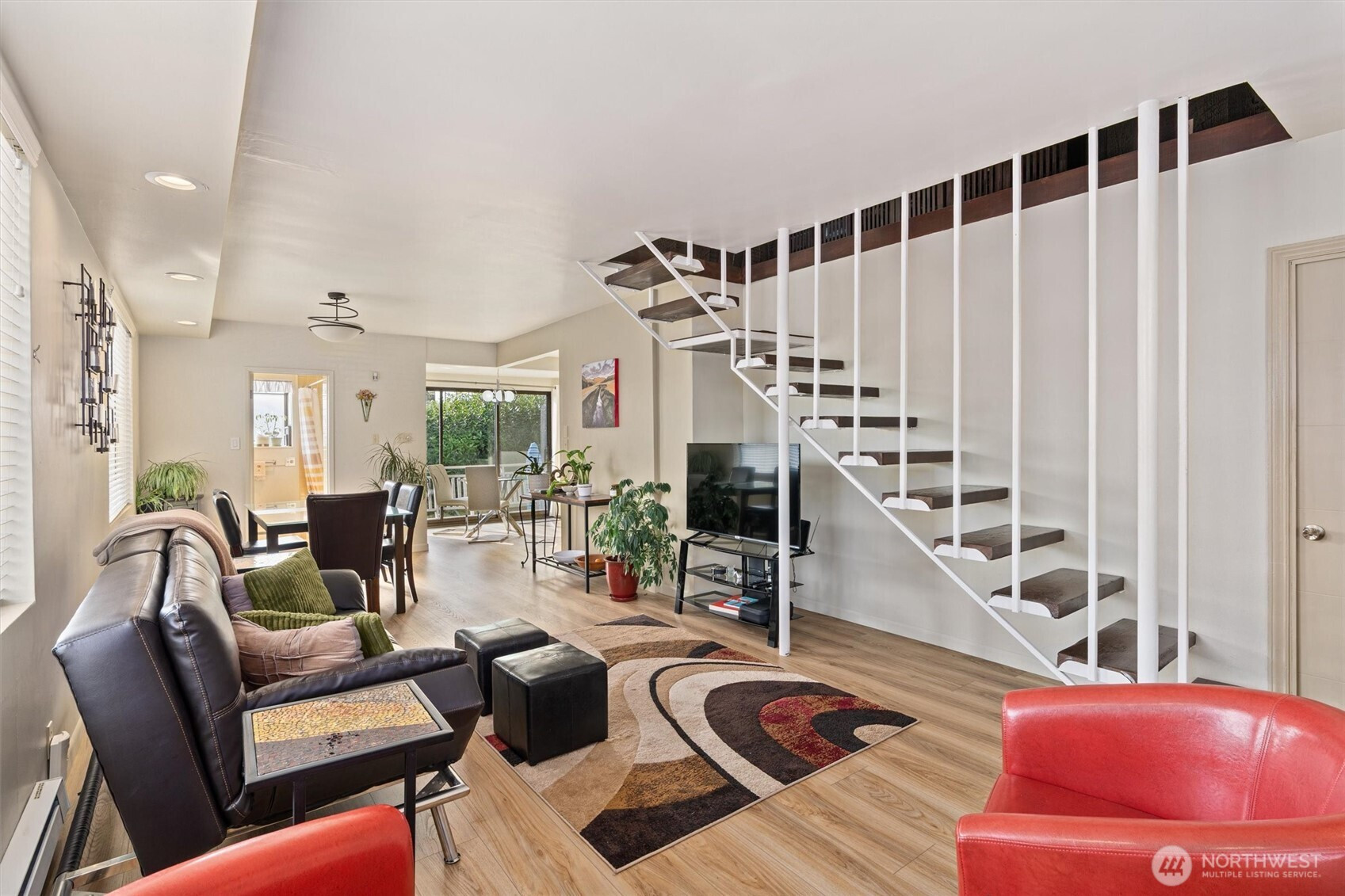 561 Lee Street, Seattle, WA 98109