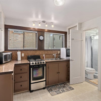 561 Lee Street, Seattle, WA 98109