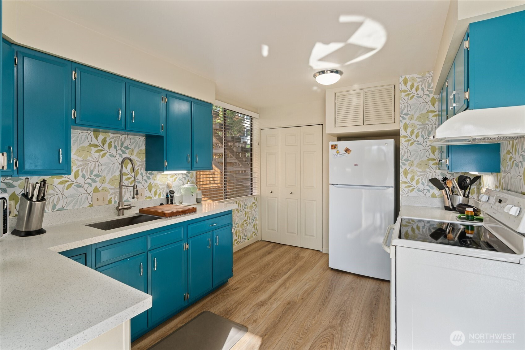 561 Lee Street, Seattle, WA 98109