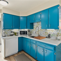 561 Lee Street, Seattle, WA 98109