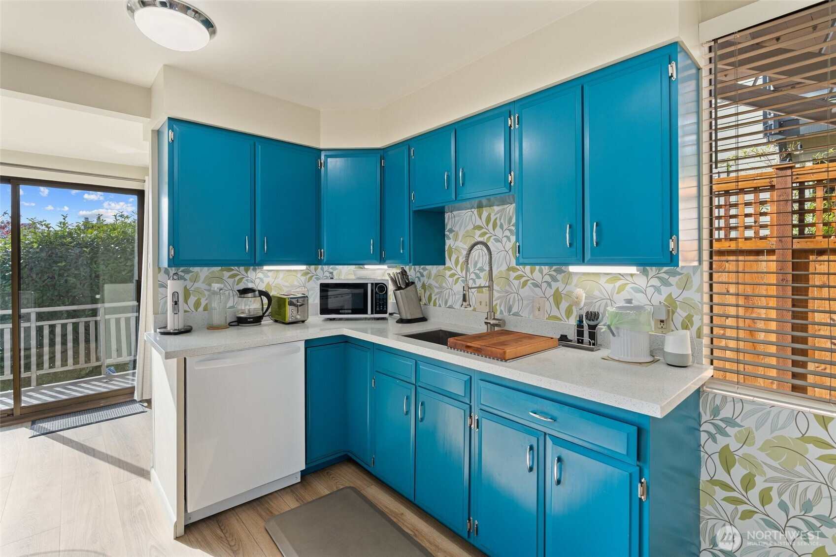 561 Lee Street, Seattle, WA 98109