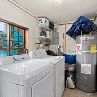 561 Lee Street, Seattle, WA 98109