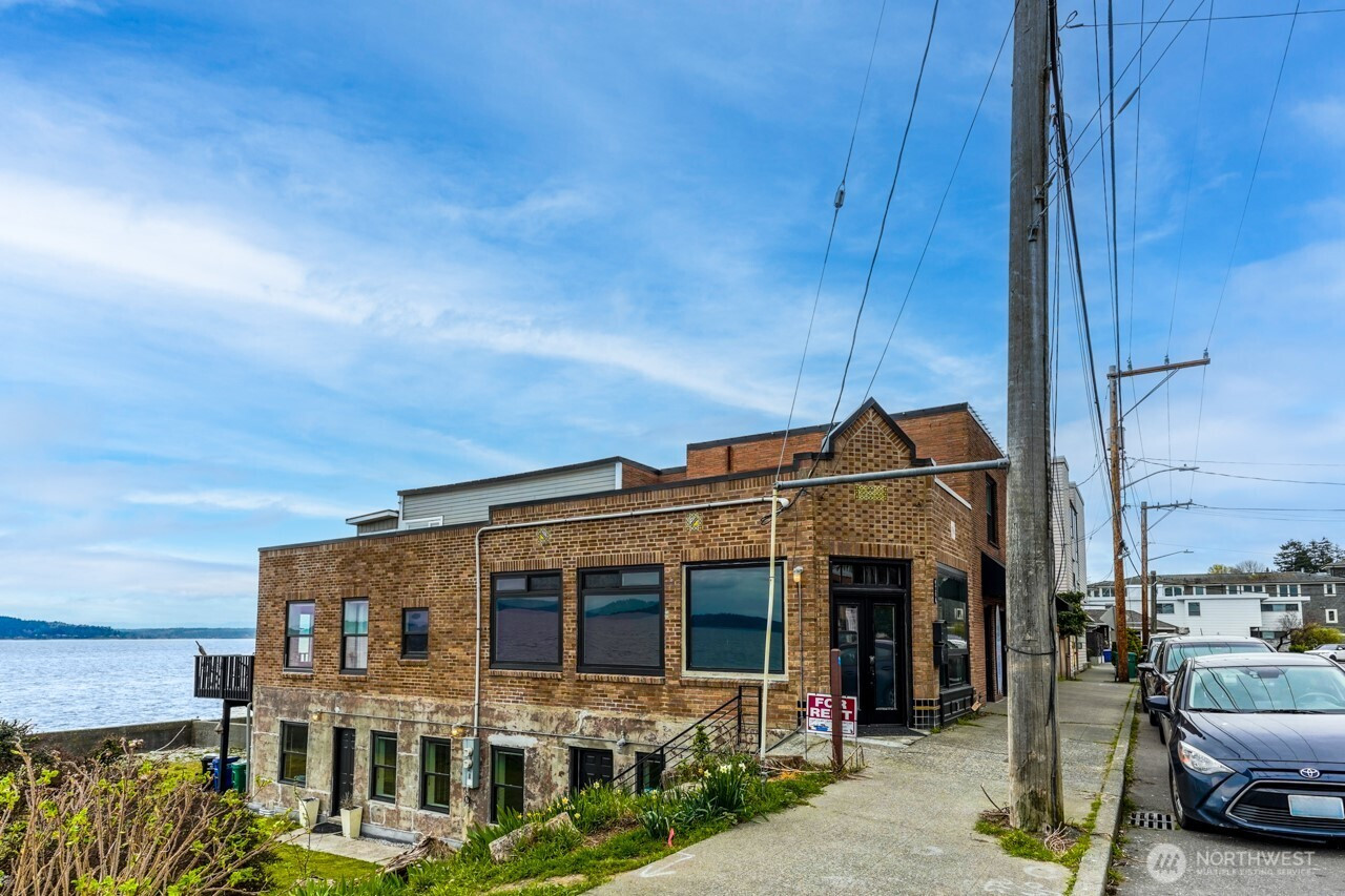 4027 Beach Drive SW, Seattle, WA 98116