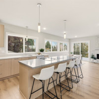 329 N 103rd Street, Seattle, WA 98133