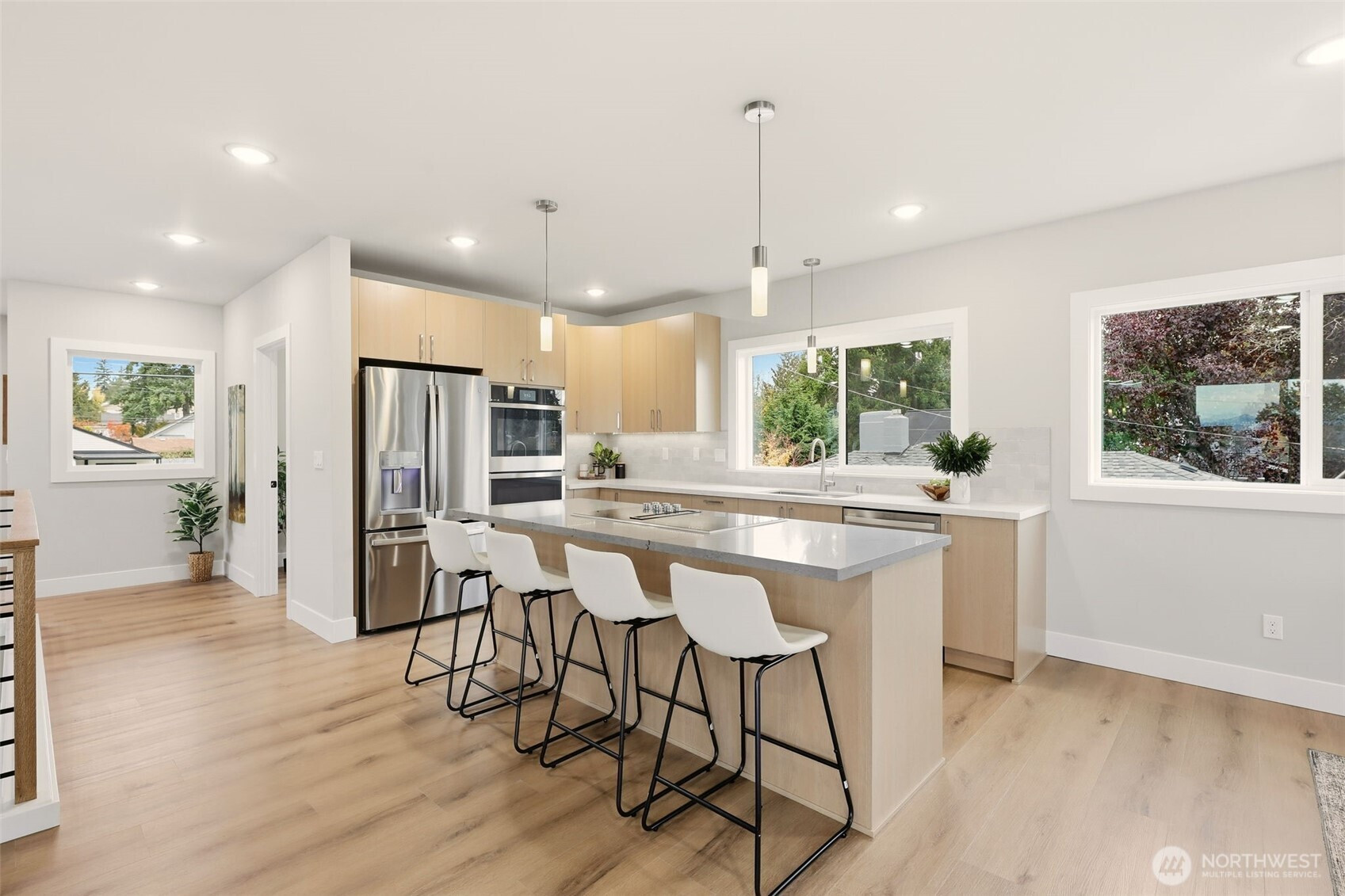 329 N 103rd Street, Seattle, WA 98133