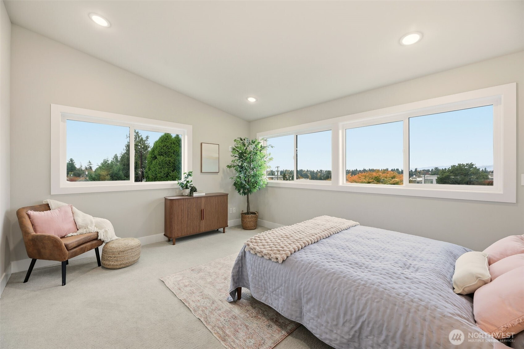 329 N 103rd Street, Seattle, WA 98133