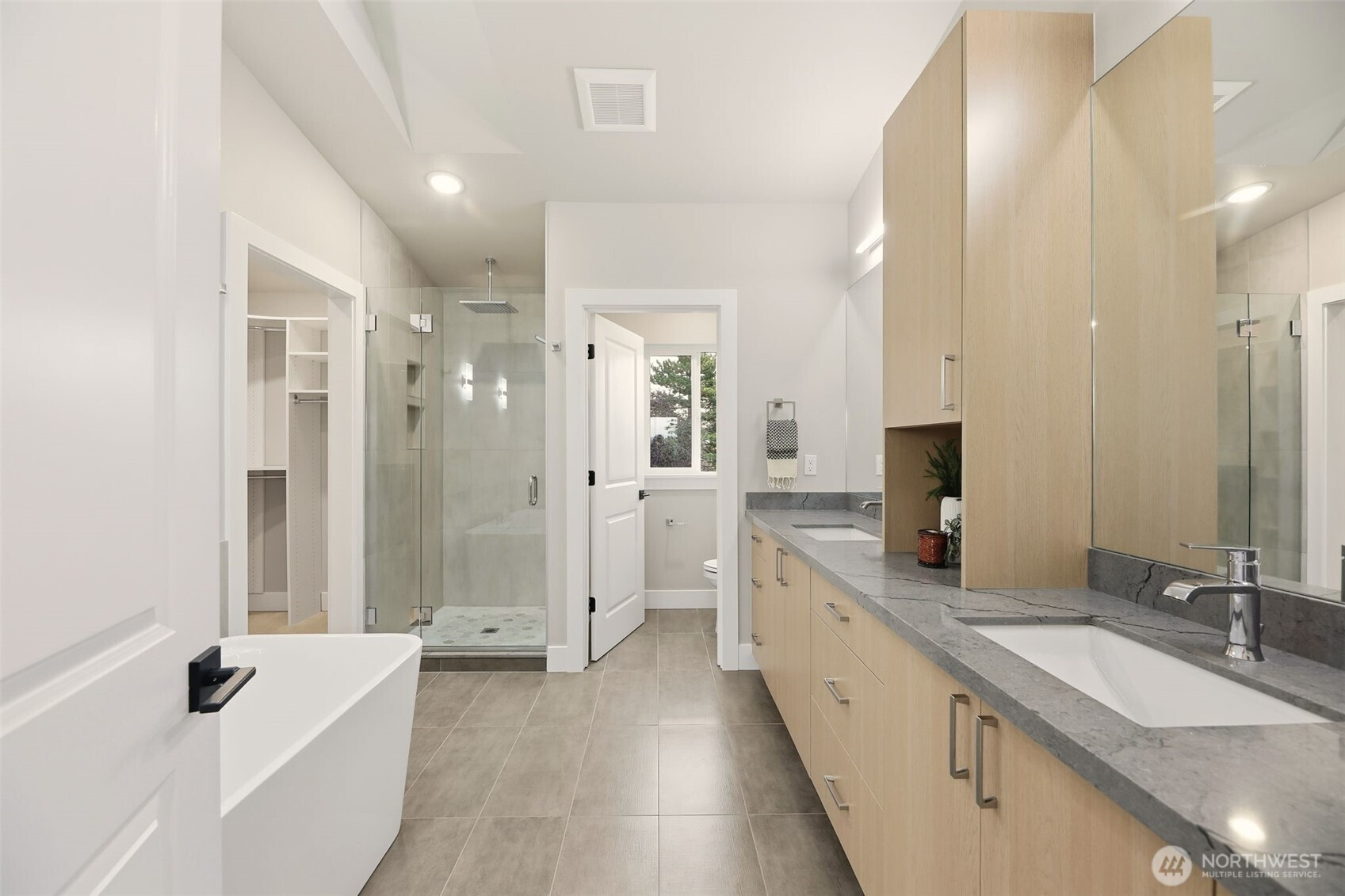 329 N 103rd Street, Seattle, WA 98133