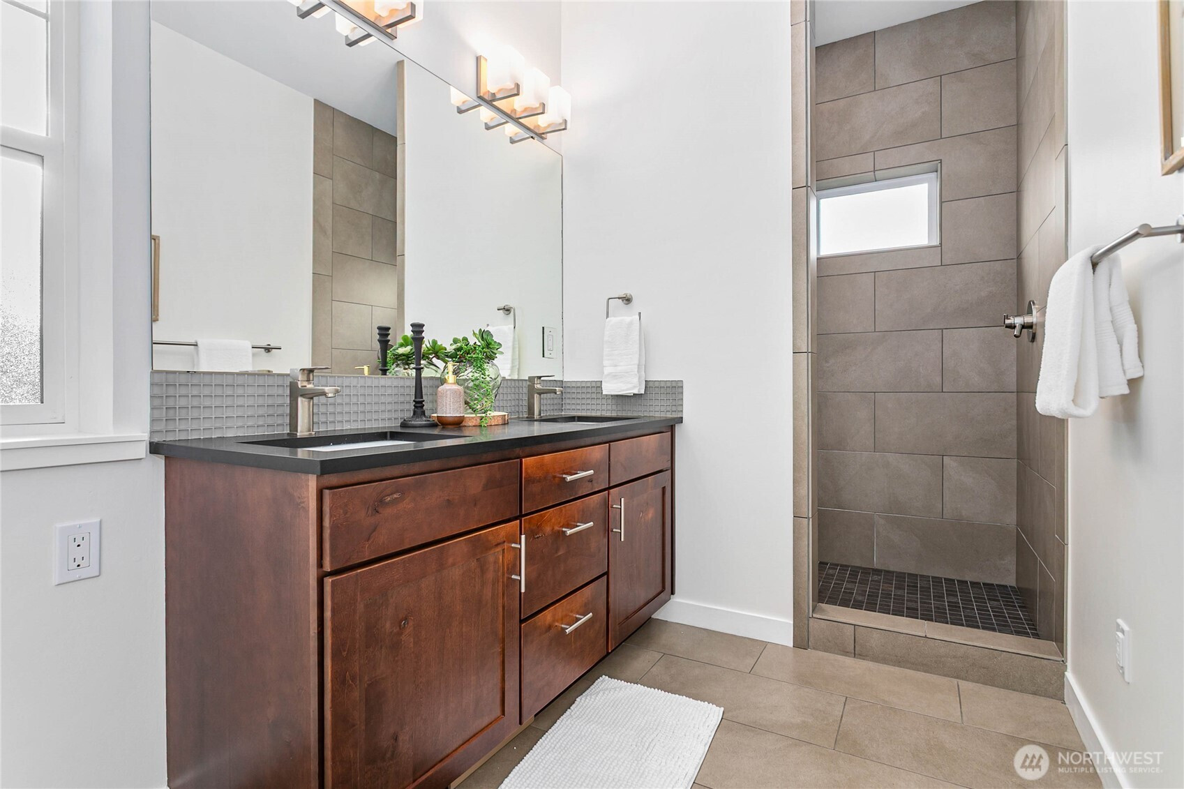 3403 Sussex Drive, Bellingham, WA 98226