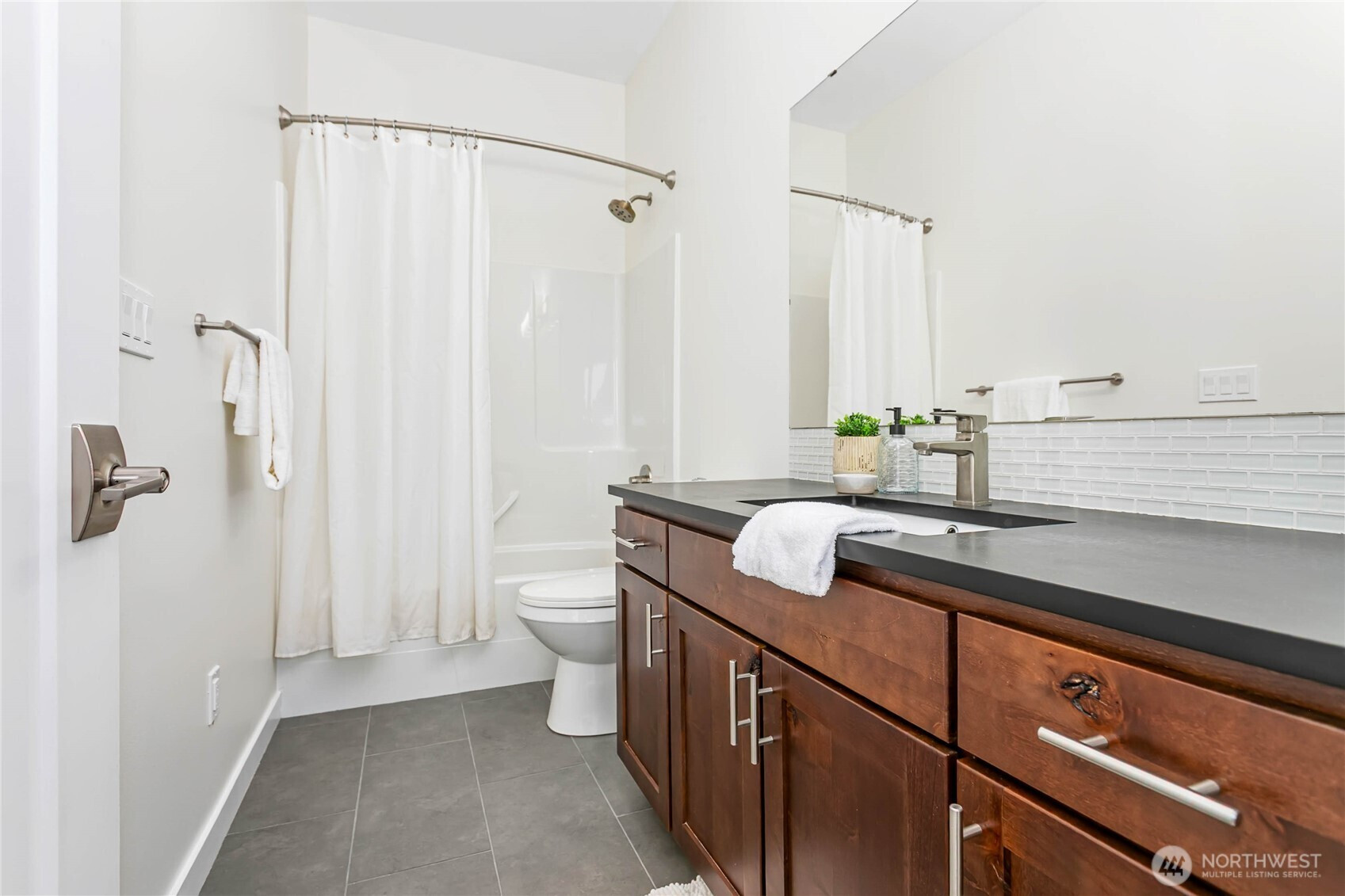 3403 Sussex Drive, Bellingham, WA 98226