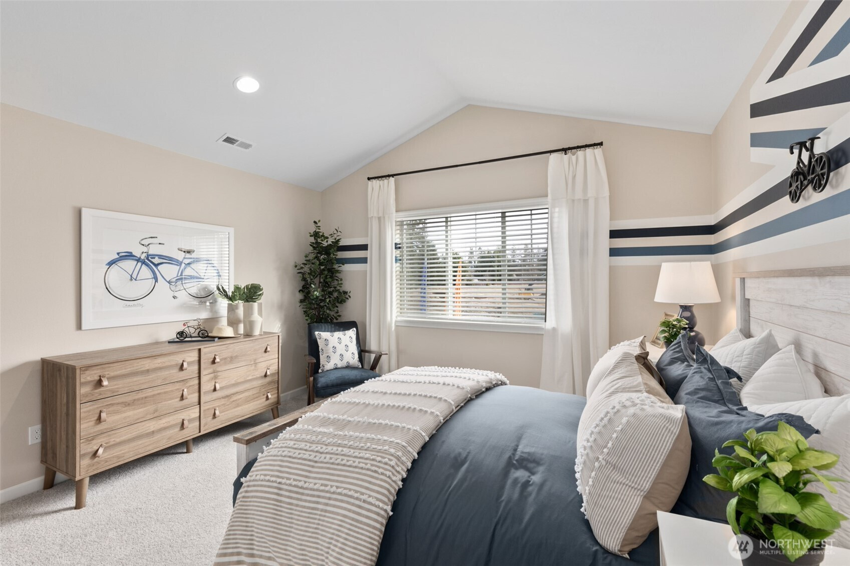 9975 Merrick Drive SE, Yelm, WA 98597