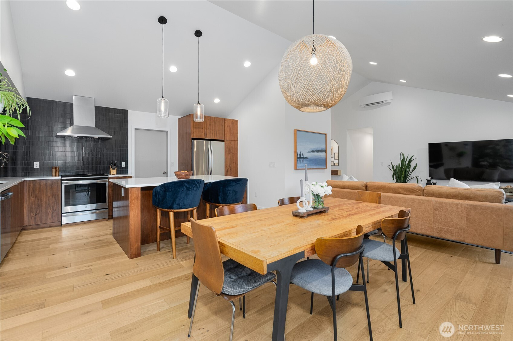 17628 252nd Avenue SE, Maple Valley, WA 98038