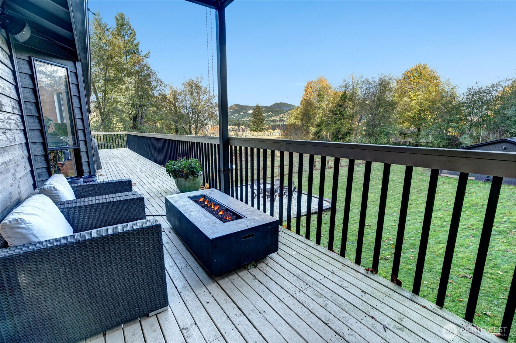 17628 252nd Avenue SE, Maple Valley, WA 98038