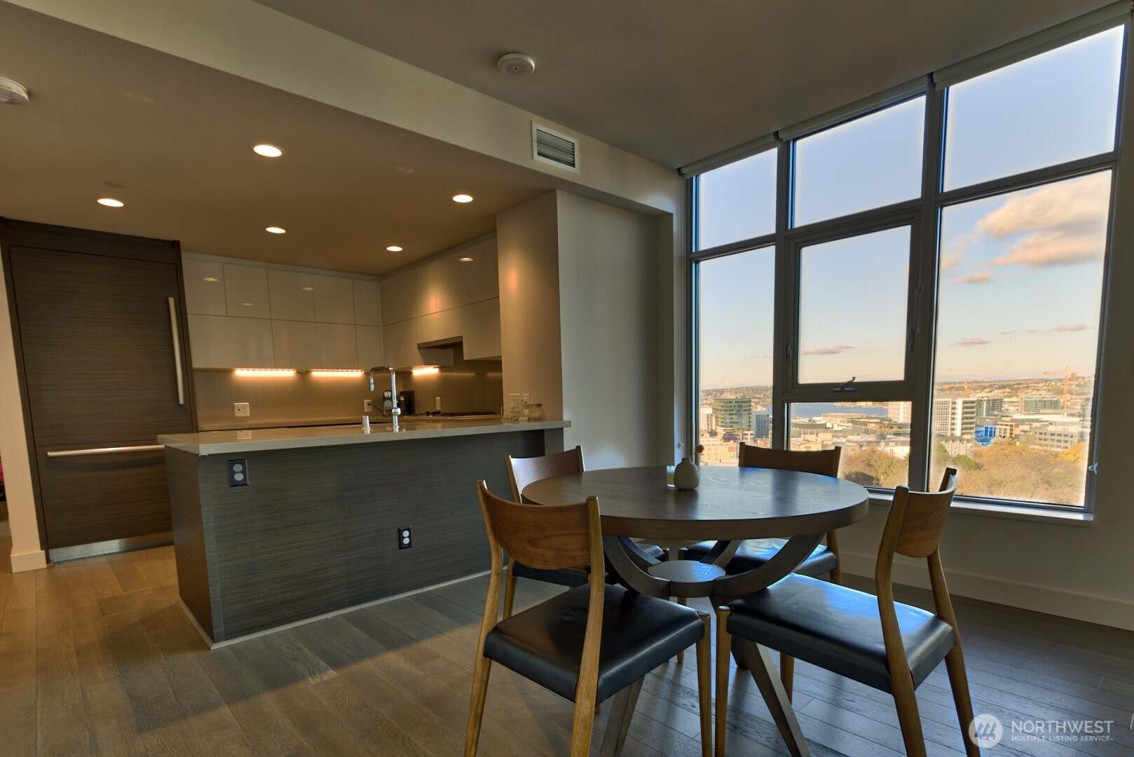 583 Battery Street, Seattle, WA 98121