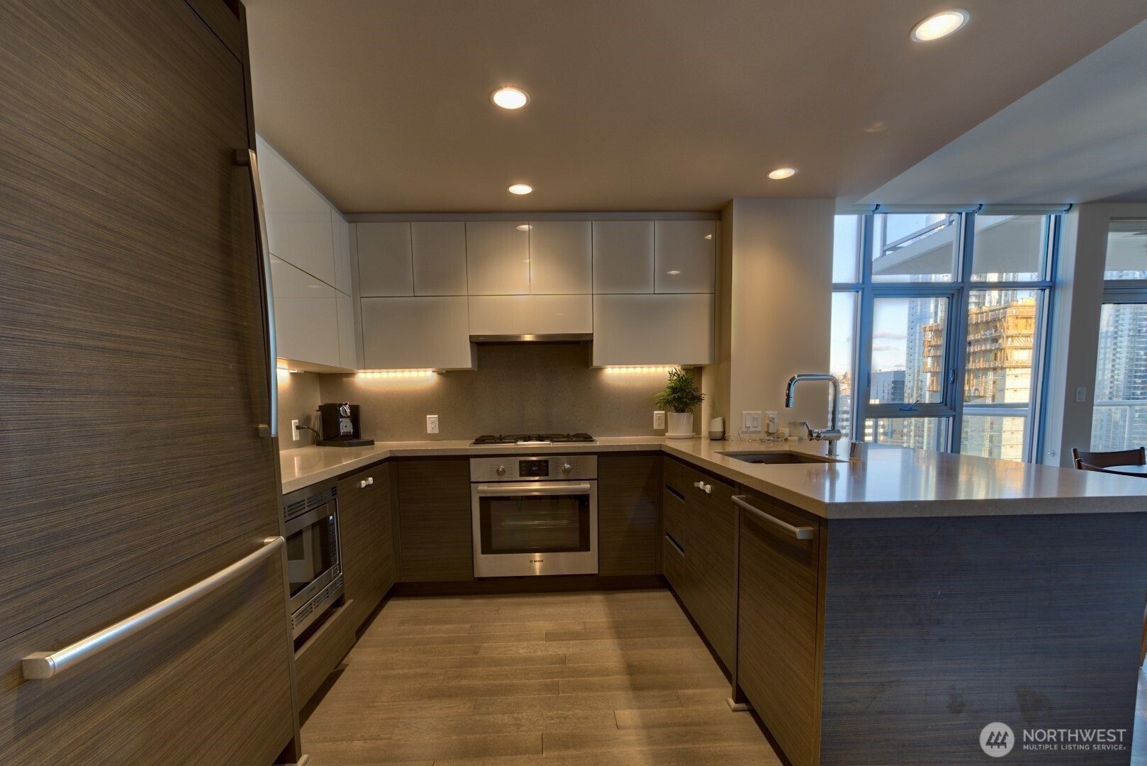 583 Battery Street, Seattle, WA 98121