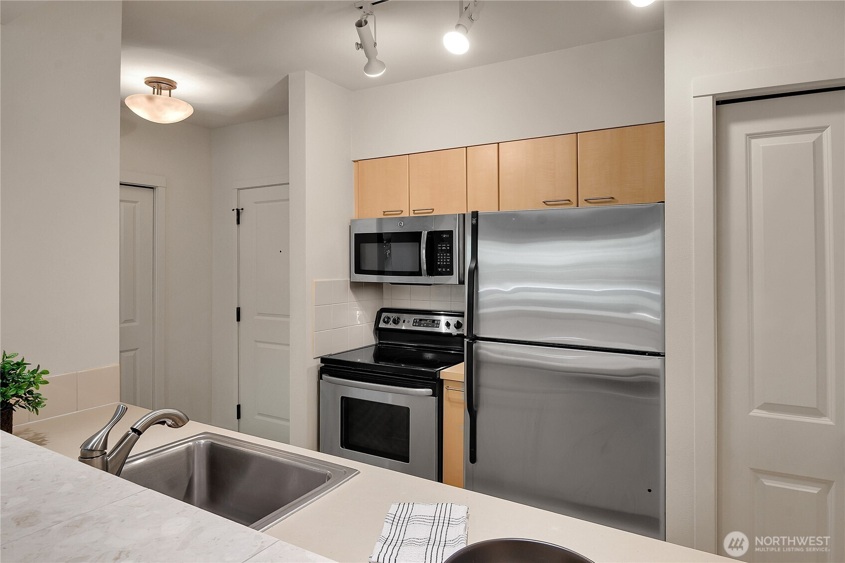 5001 California Avenue SW, Seattle, WA 98136