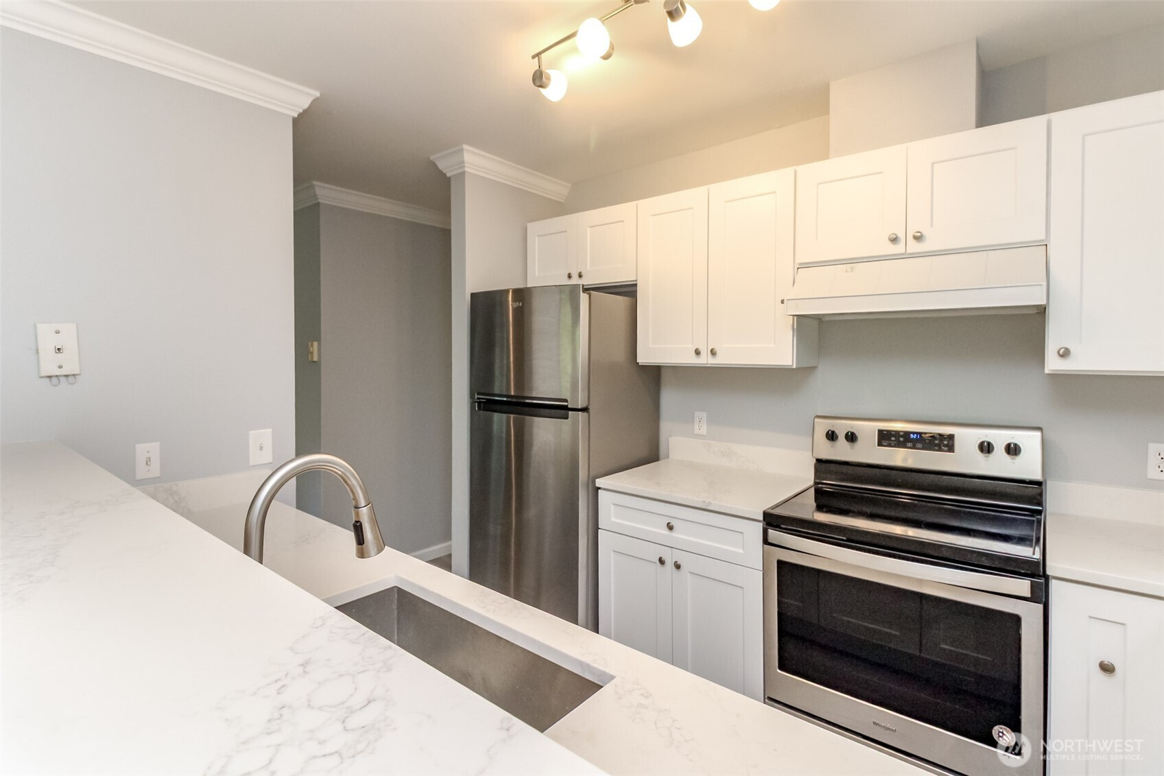 33020 10th Avenue SW, Federal Way, WA 98023