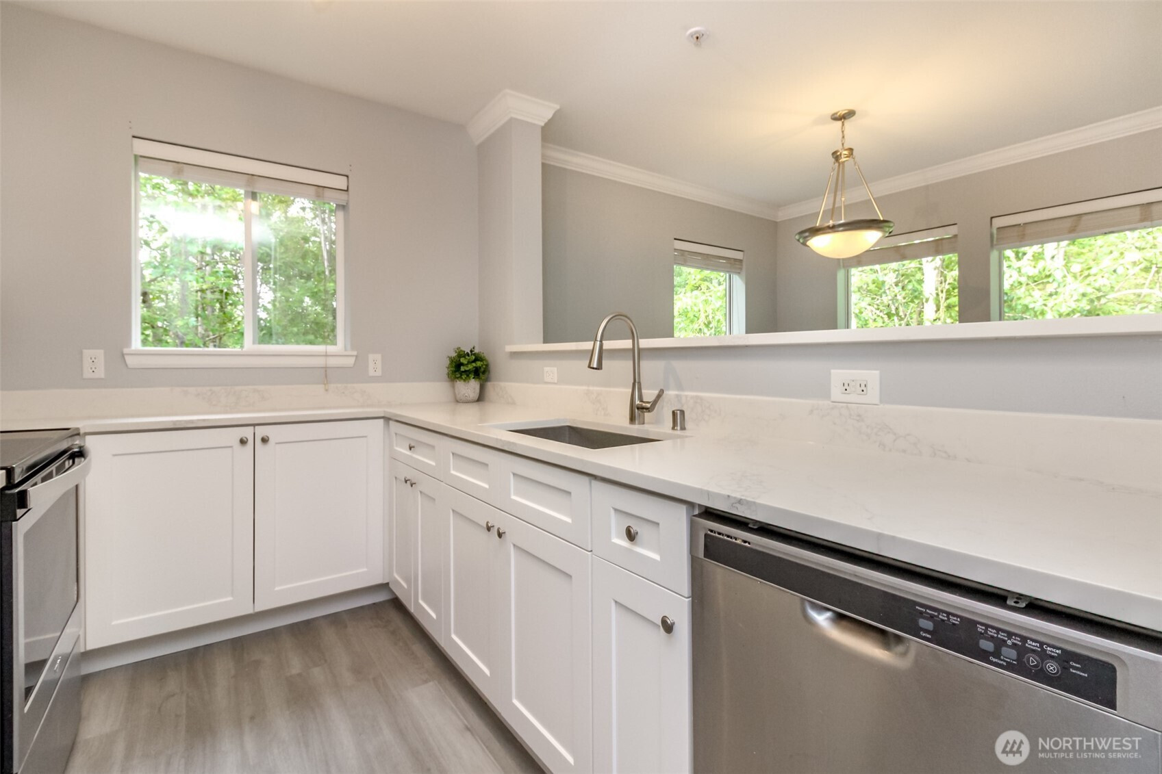 33020 10th Avenue SW, Federal Way, WA 98023