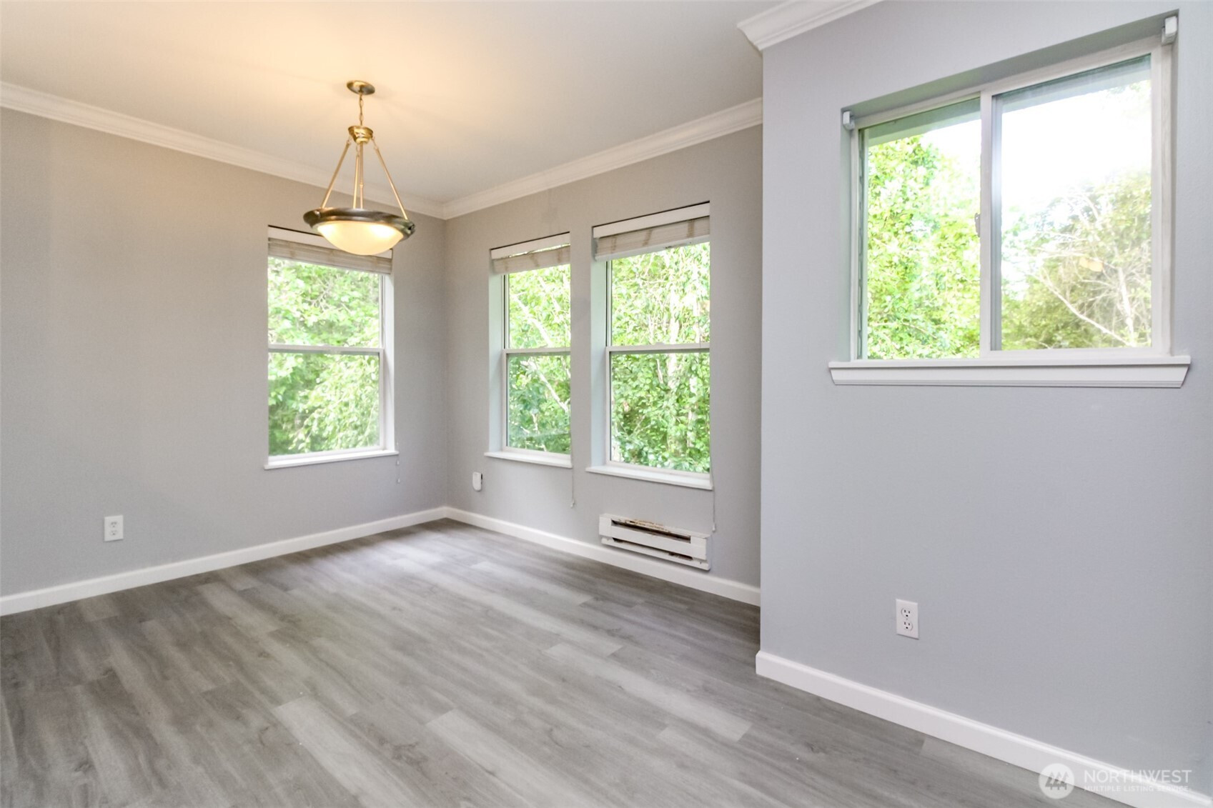 33020 10th Avenue SW, Federal Way, WA 98023