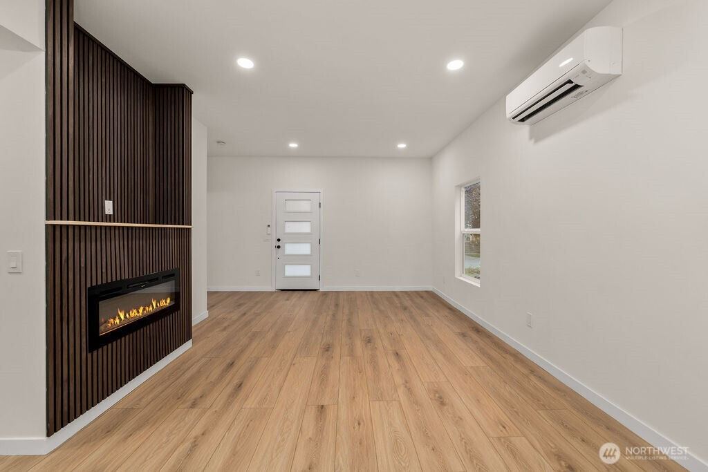 161 18th Avenue, Seattle, WA 98122