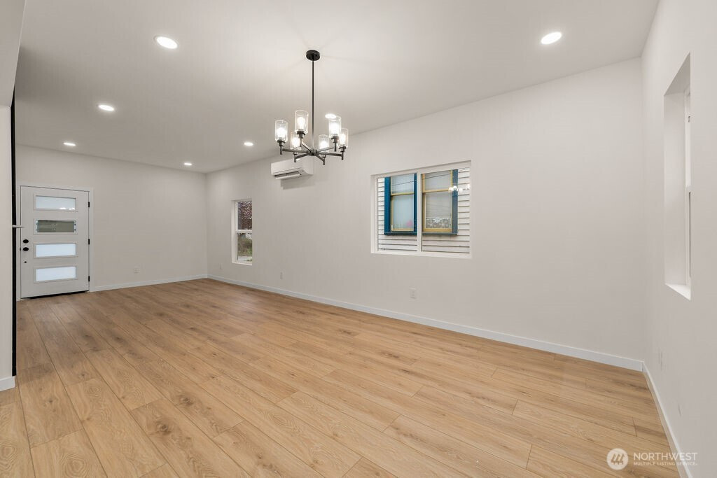 161 18th Avenue, Seattle, WA 98122