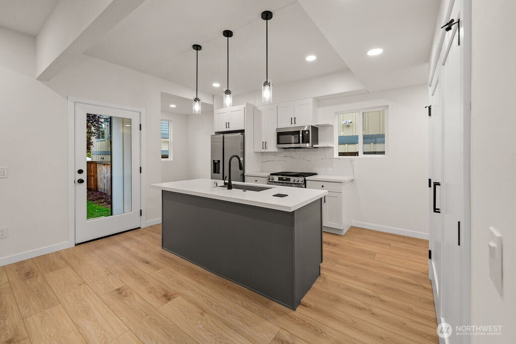 161 18th Avenue, Seattle, WA 98122