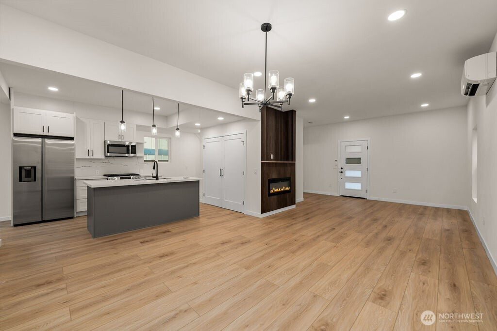 161 18th Avenue, Seattle, WA 98122