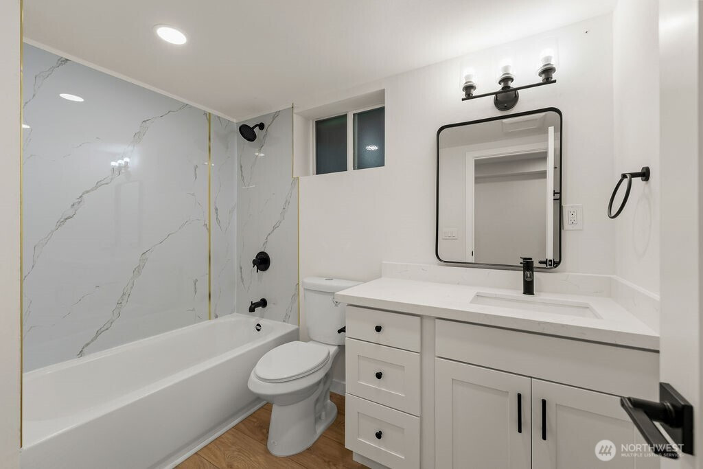 161 18th Avenue, Seattle, WA 98122