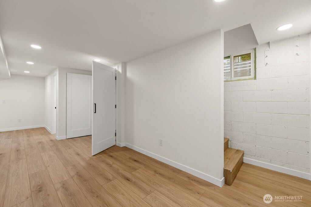 161 18th Avenue, Seattle, WA 98122