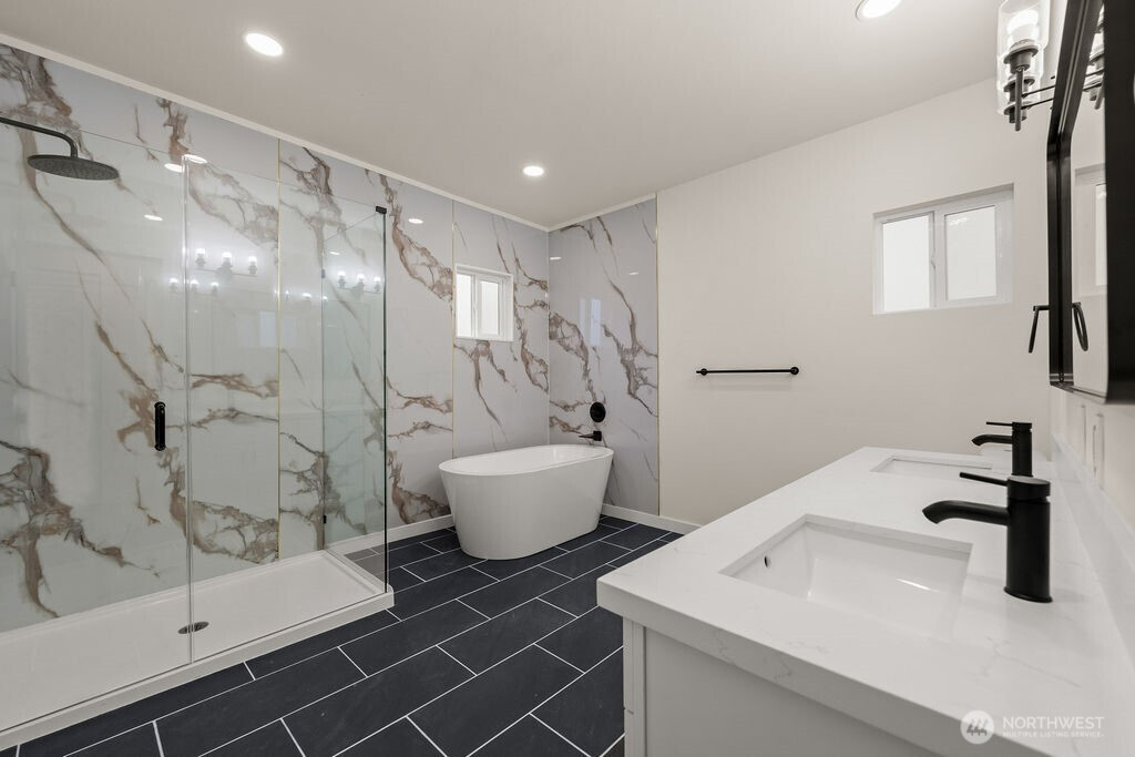 161 18th Avenue, Seattle, WA 98122