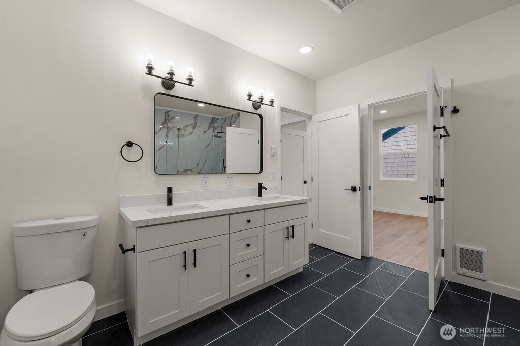 161 18th Avenue, Seattle, WA 98122