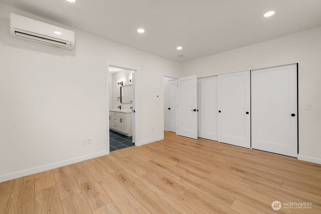 161 18th Avenue, Seattle, WA 98122