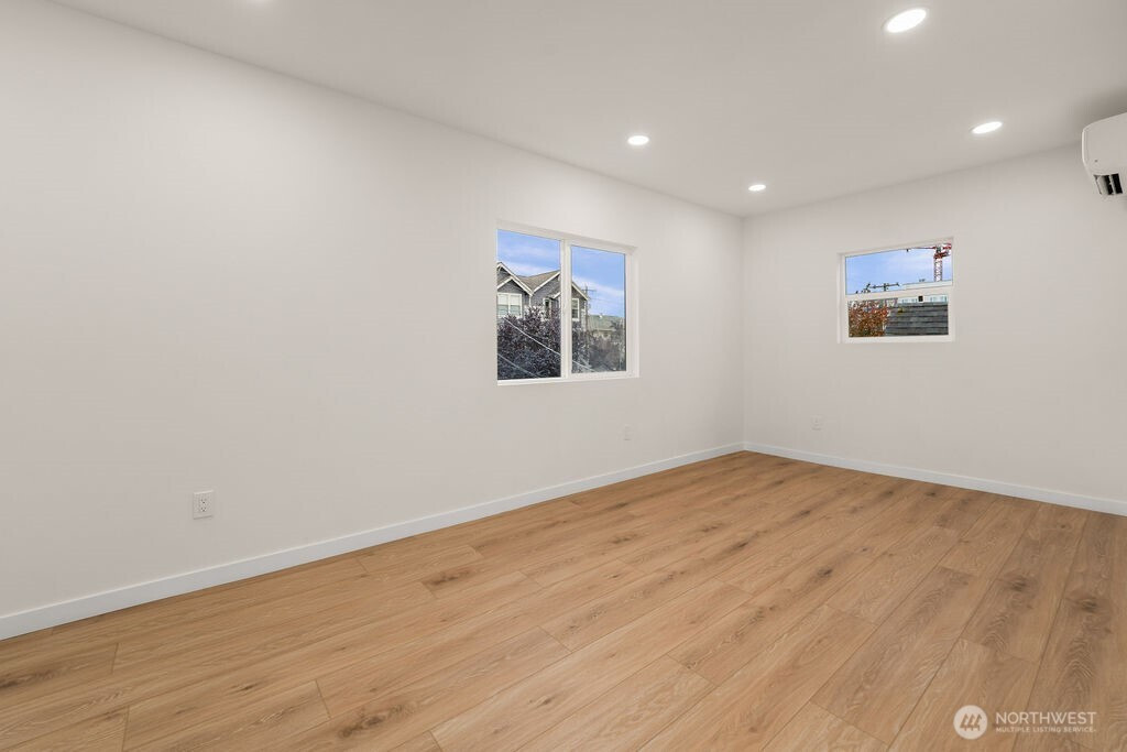 161 18th Avenue, Seattle, WA 98122