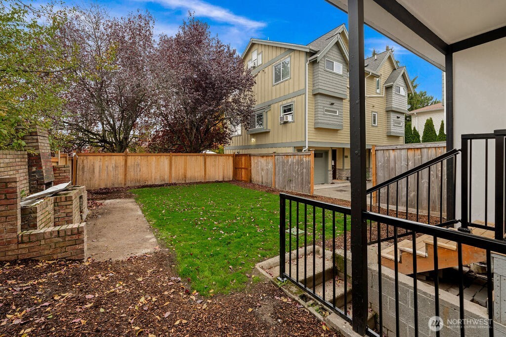 161 18th Avenue, Seattle, WA 98122