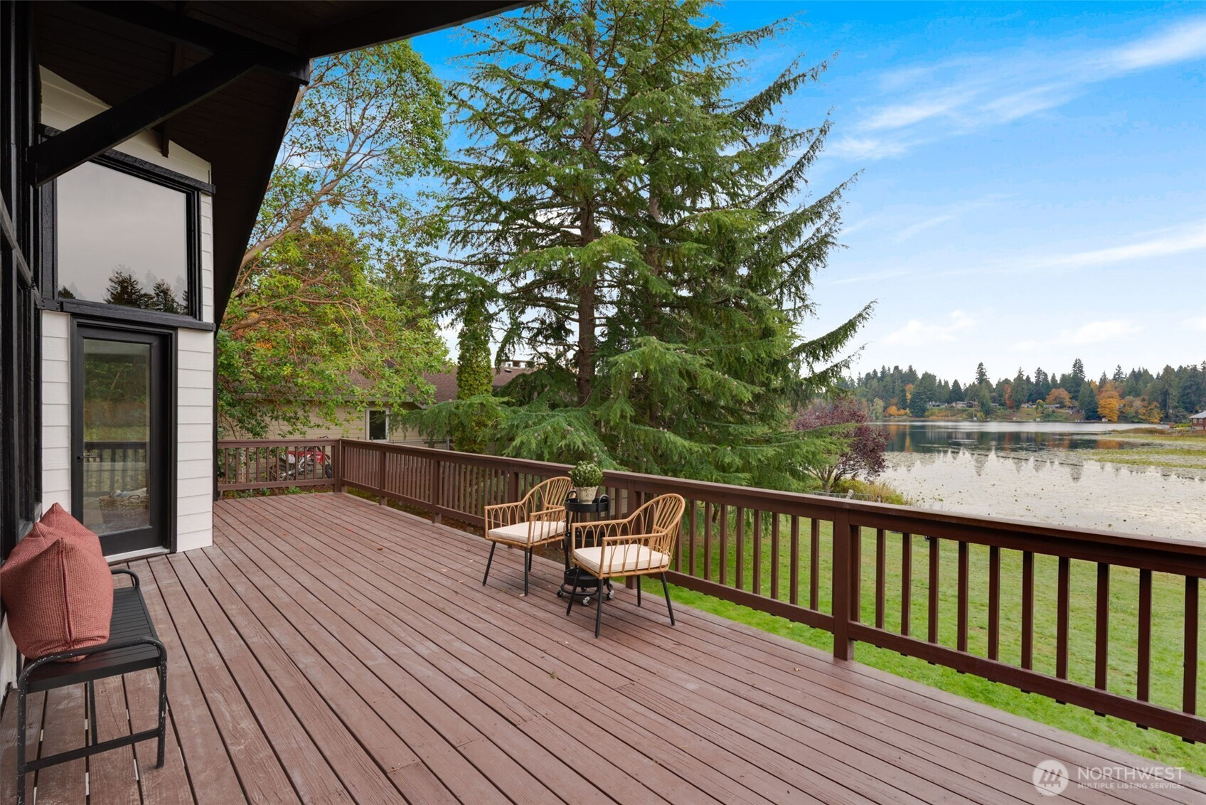 5609 Henslin Drive SE, Olympia, WA 98513