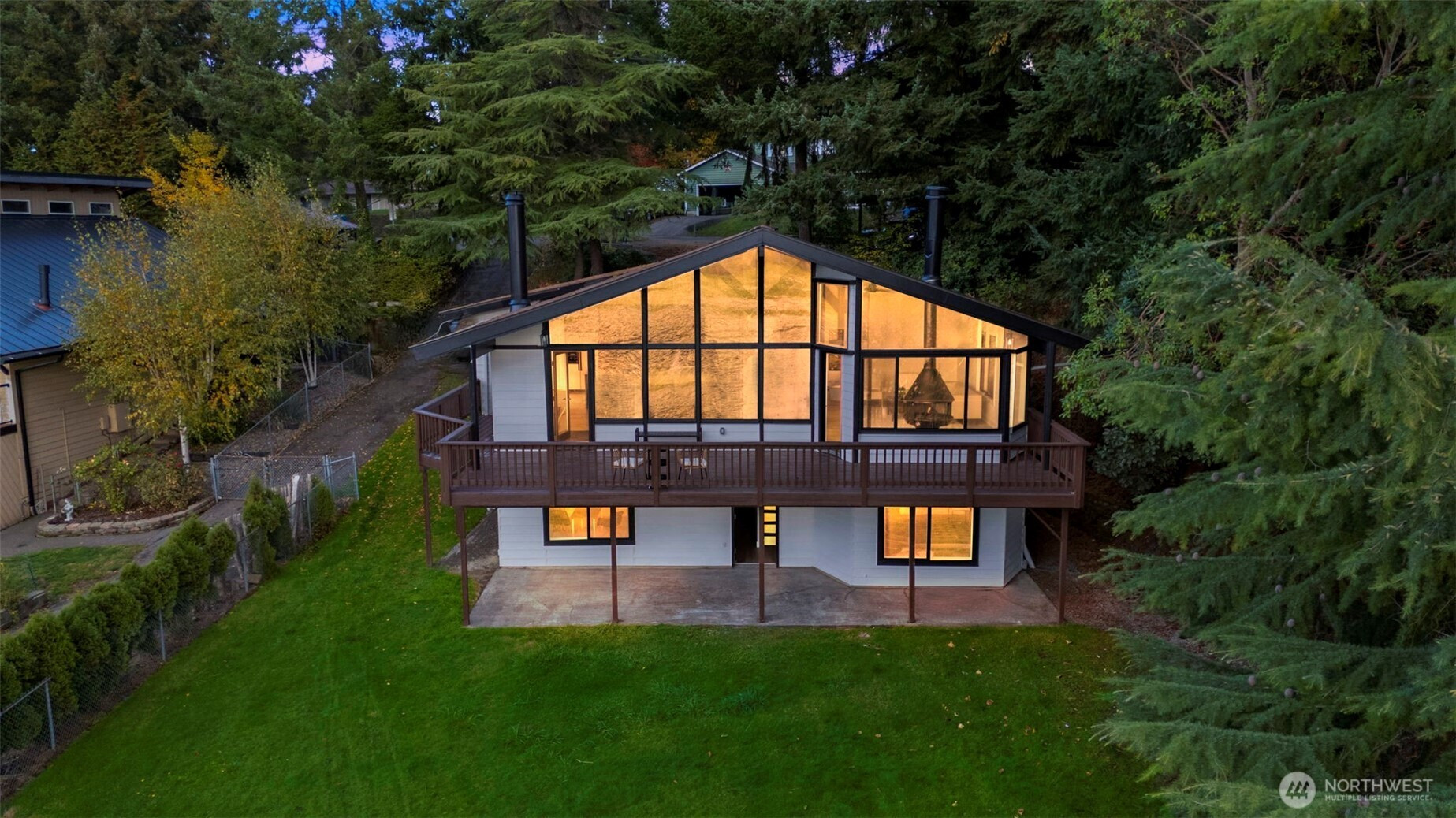 5609 Henslin Drive SE, Olympia, WA 98513