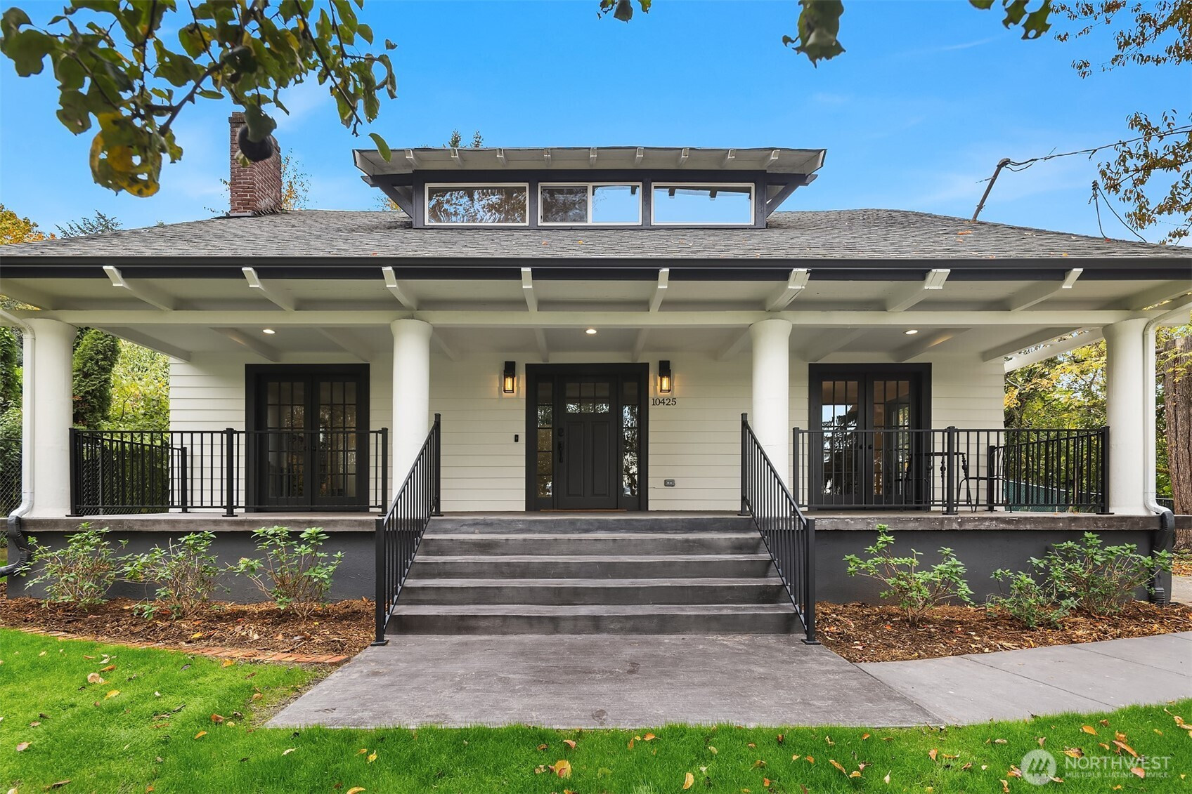 10425 Des Moines Memorial Drive S, Seattle, WA 98168