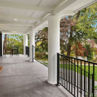 10425 Des Moines Memorial Drive S, Seattle, WA 98168