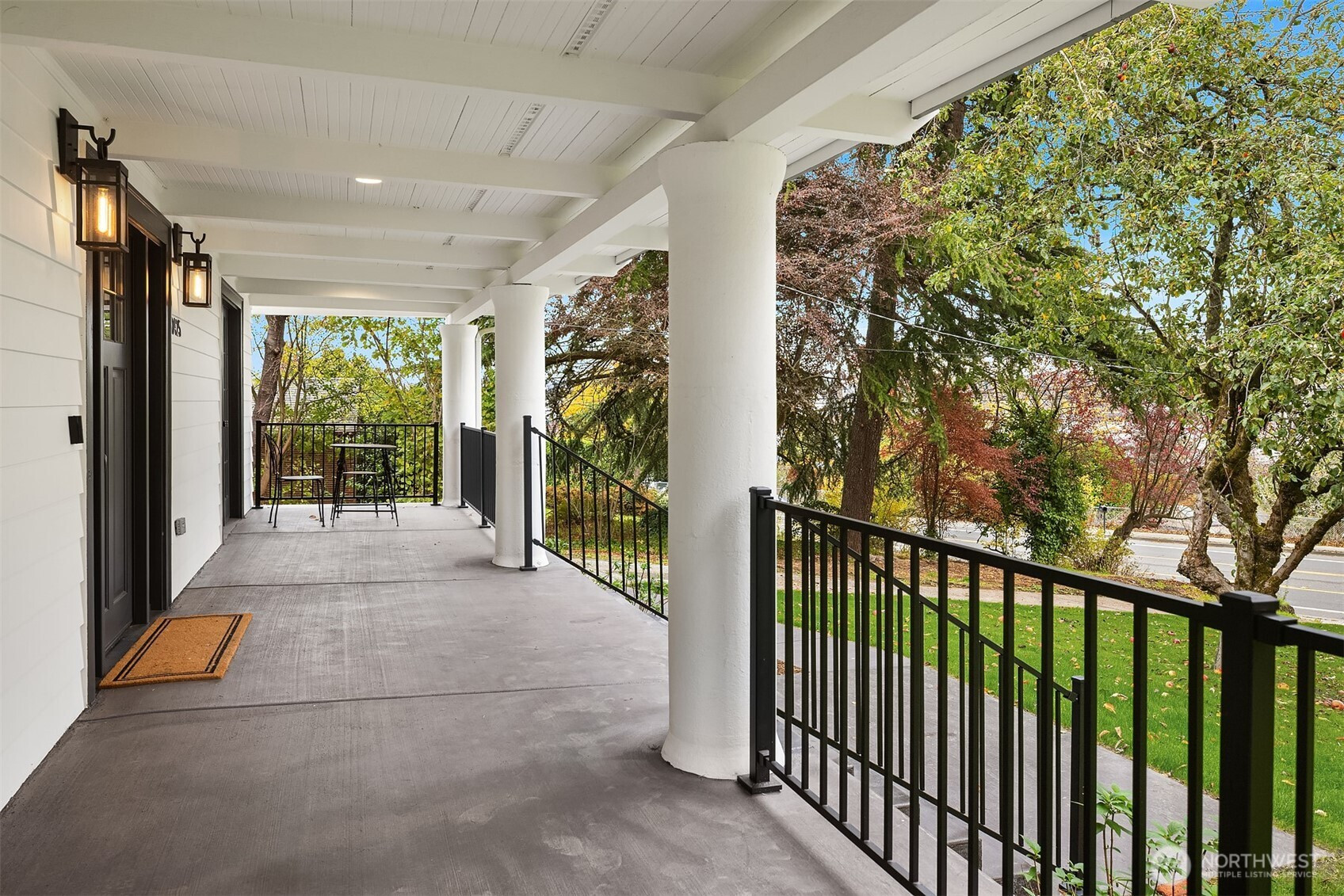 10425 Des Moines Memorial Drive S, Seattle, WA 98168