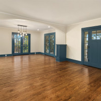 10425 Des Moines Memorial Drive S, Seattle, WA 98168