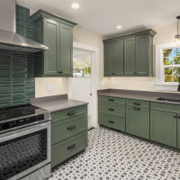 10425 Des Moines Memorial Drive S, Seattle, WA 98168