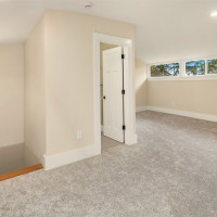 10425 Des Moines Memorial Drive S, Seattle, WA 98168