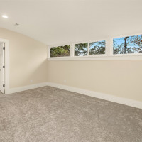 10425 Des Moines Memorial Drive S, Seattle, WA 98168