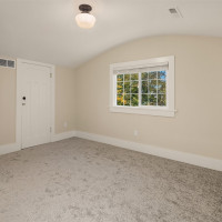 10425 Des Moines Memorial Drive S, Seattle, WA 98168