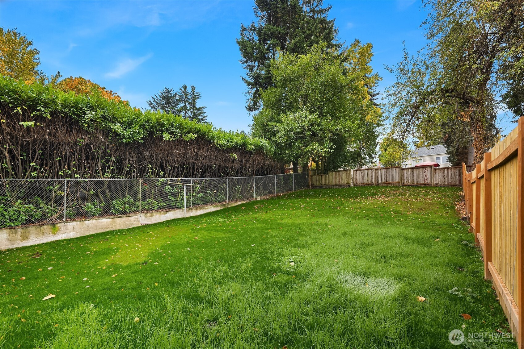 10425 Des Moines Memorial Drive S, Seattle, WA 98168